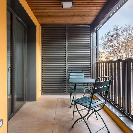 Croix-rousse : T3 Avec Patio ! Apartment *